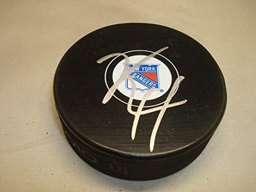 Kevin Hayes potpisao New York Rangers Hockey Puck Autographed 1A-Autographed NHL Pucks
