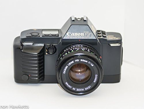 Canon T70 filmska kamera sa standardnim 50mm F / 1.8 FD objektivom