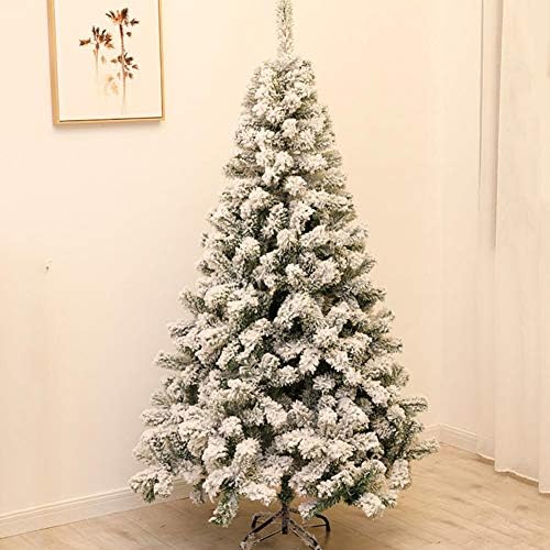 Yumuo su se plasirali božićne stabla prelita, vanjsko umjetno božićno drvce sa snijegom i svjetlima