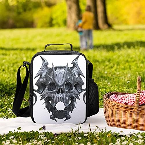 Izolovana kutija za ručak metalni dizajn lobanje izolovan na bijelim 3d nepropusnim torbama za piknik